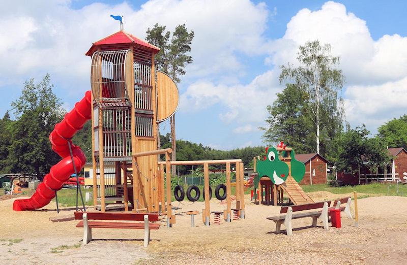 Ferien-& Erlebnispark Ploetzky Schönebeck Exterior foto
